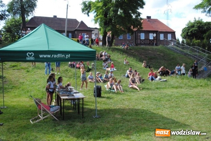 Zdjęcie w galerii na portalu naszwodzislaw.com: W Radlinie psy obchodziły swoje święto. Przygotowano nawet... tort  wiadomości z regionu