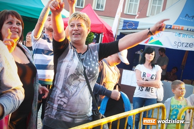 Zdjęcie w galerii na portalu naszwodzislaw.com: Zespół Solaris bawił w Rydułtowach. ZDJĘCIA  wiadomości z regionu
