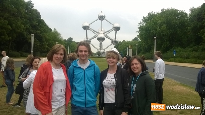 Zdjęcie w galerii na portalu naszwodzislaw.com: W nagrodę zwiedzili m.in. Parlament Europejski w Brukseli wiadomości z regionu