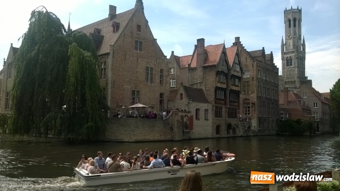 Zdjęcie w galerii na portalu naszwodzislaw.com: W nagrodę zwiedzili m.in. Parlament Europejski w Brukseli wiadomości z regionu