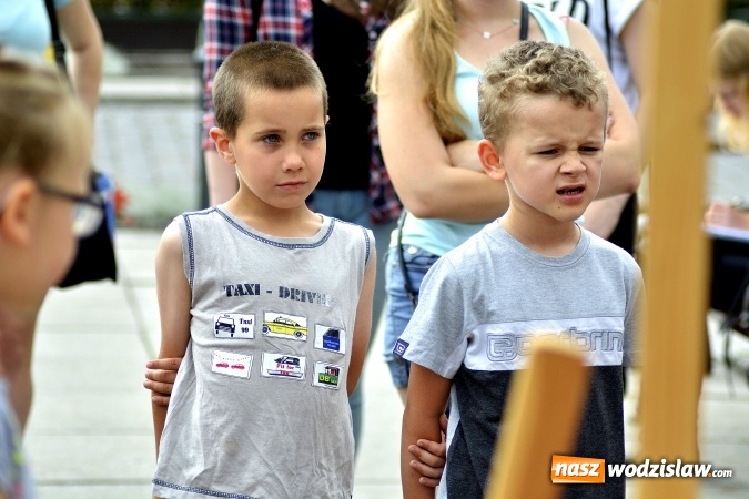 Zdjęcie w galerii na portalu naszwodzislaw.com: Malujemy Wodzisław – plener malarski na rynku  wiadomości z regionu