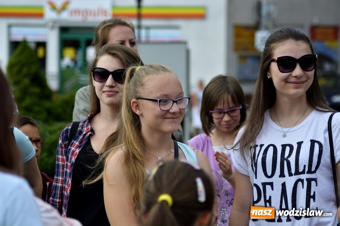 Zdjęcie w galerii na portalu naszwodzislaw.com: Malujemy Wodzisław – plener malarski na rynku  wiadomości z regionu