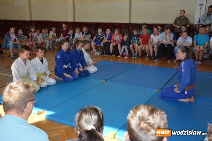 Zdjęcie w galerii na portalu naszwodzislaw.com: Mistrzyni świata w Ju-Jitsu gościła w ZPSWR w Wodzisławiu wiadomości z regionu