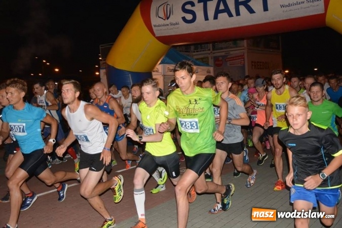 Zdjęcie w galerii na portalu naszwodzislaw.com: III Nocny Bieg z Gwiazdami. Ukraińcy na pierwszych miejscach  wiadomości z regionu