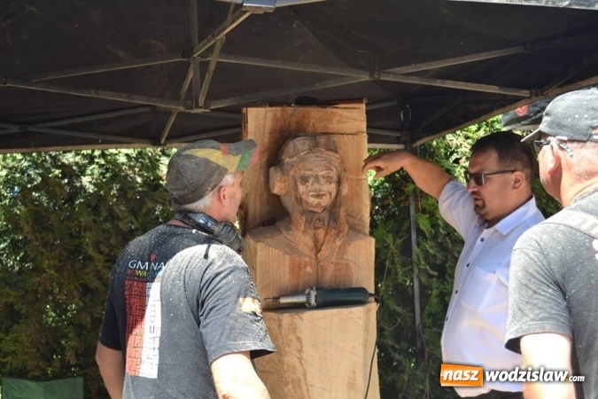 Zdjęcie w galerii na portalu naszwodzislaw.com: Jak zrobić coś z niczego? W Gołkowicach zorganizowano plener rzeźbiarski wiadomości z regionu