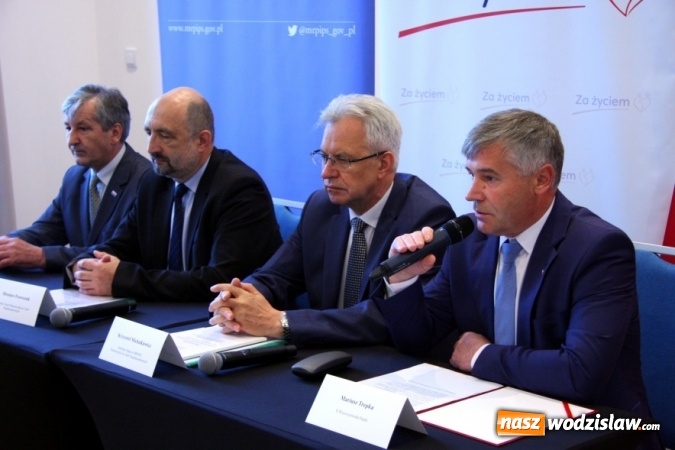Zdjęcie w galerii na portalu naszwodzislaw.com: Program Za życiem. Do tej pory na Śląsku pomoc otrzymało 151 rodzin w łącznej wysokości 604 tys. zł wiadomości z regionu
