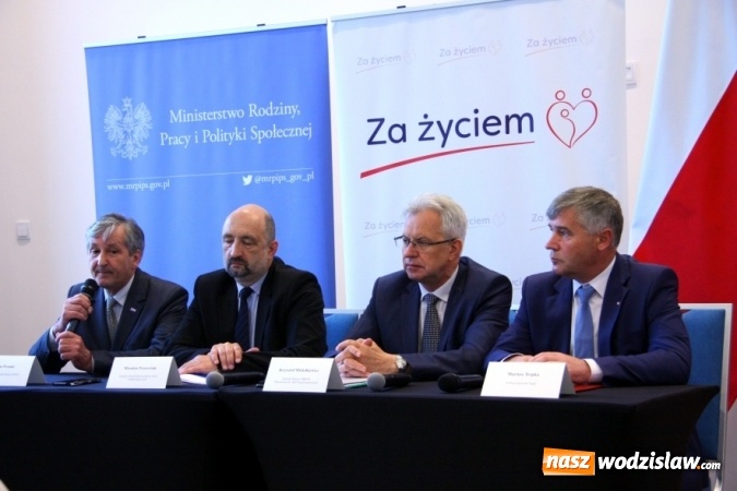 Zdjęcie w galerii na portalu naszwodzislaw.com: Program Za życiem. Do tej pory na Śląsku pomoc otrzymało 151 rodzin w łącznej wysokości 604 tys. zł wiadomości z regionu