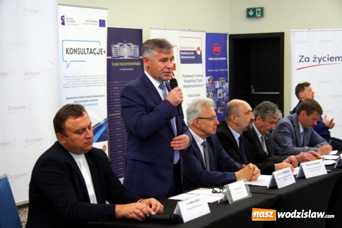 Zdjęcie w galerii na portalu naszwodzislaw.com: Program Za życiem. Do tej pory na Śląsku pomoc otrzymało 151 rodzin w łącznej wysokości 604 tys. zł wiadomości z regionu
