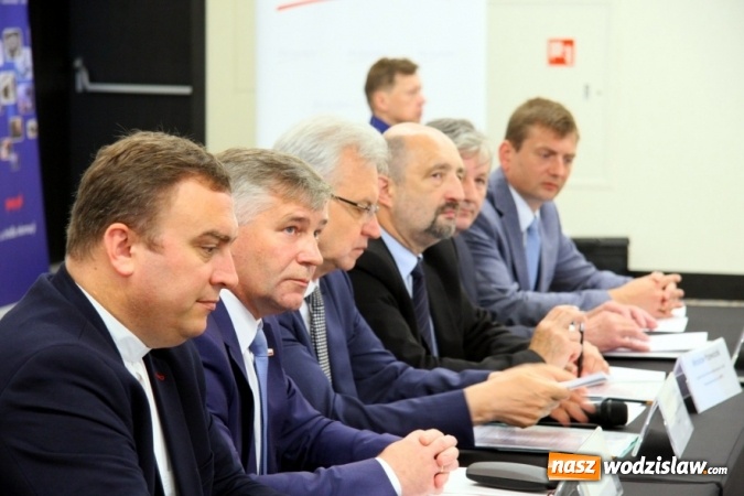 Zdjęcie w galerii na portalu naszwodzislaw.com: Program Za życiem. Do tej pory na Śląsku pomoc otrzymało 151 rodzin w łącznej wysokości 604 tys. zł wiadomości z regionu