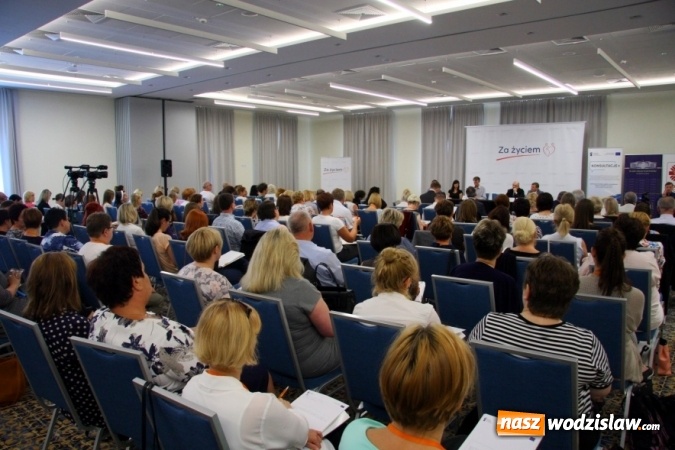 Zdjęcie w galerii na portalu naszwodzislaw.com: Program Za życiem. Do tej pory na Śląsku pomoc otrzymało 151 rodzin w łącznej wysokości 604 tys. zł wiadomości z regionu