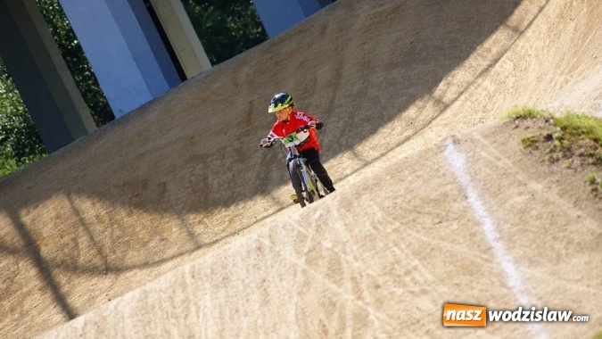 Zdjęcie w galerii na portalu naszwodzislaw.com:  Polsko-Czeskie zawody BMX Racing w Rodzinnym Parku Rozrywki  wiadomości z regionu