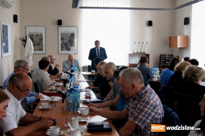 Zdjęcie w galerii na portalu naszwodzislaw.com: Pomoc poszkodowanym w wyniku burz i wiatrów. Wojewoda spotkał się z przedstawicielami poszkodowanych samorządów  wiadomości z regionu