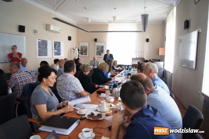 Zdjęcie w galerii na portalu naszwodzislaw.com: Pomoc poszkodowanym w wyniku burz i wiatrów. Wojewoda spotkał się z przedstawicielami poszkodowanych samorządów  wiadomości z regionu
