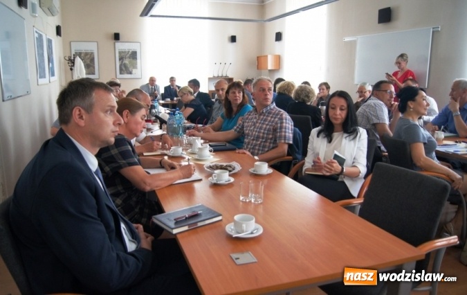 Zdjęcie w galerii na portalu naszwodzislaw.com: Pomoc poszkodowanym w wyniku burz i wiatrów. Wojewoda spotkał się z przedstawicielami poszkodowanych samorządów  wiadomości z regionu