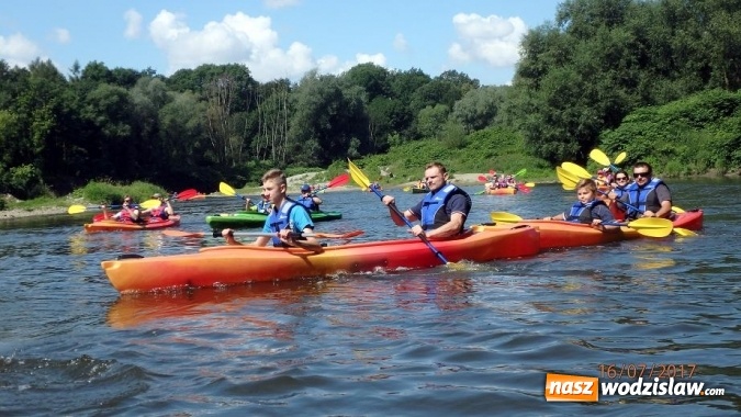 Zdjęcie w galerii na portalu naszwodzislaw.com: Spływ kajakowy z Gminnym Ośrodkiem Sportu w Mszanie wiadomości z regionu