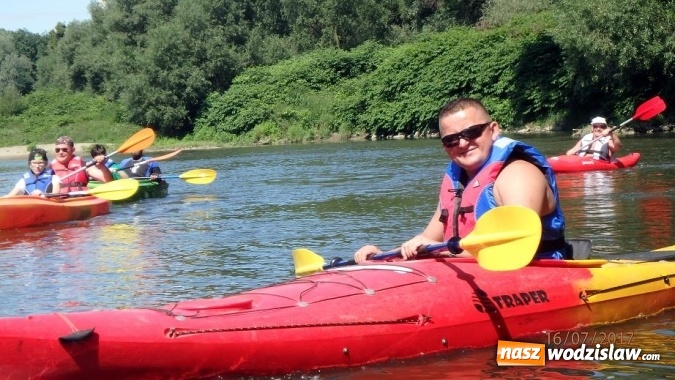 Zdjęcie w galerii na portalu naszwodzislaw.com: Spływ kajakowy z Gminnym Ośrodkiem Sportu w Mszanie wiadomości z regionu