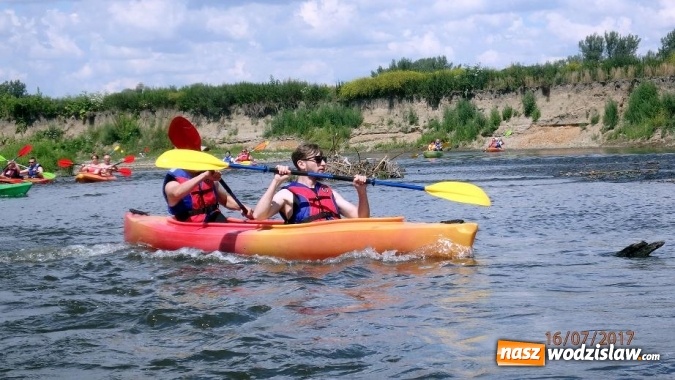 Zdjęcie w galerii na portalu naszwodzislaw.com: Spływ kajakowy z Gminnym Ośrodkiem Sportu w Mszanie wiadomości z regionu