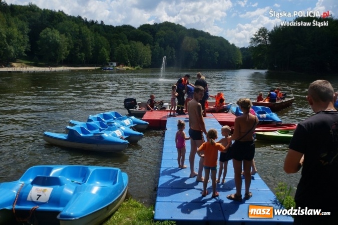 Zdjęcie w galerii na portalu naszwodzislaw.com: Spotkanie policjantów z dziećmi w ramach akcji Kręci mnie bezpieczeństwo nad wodą wiadomości z regionu