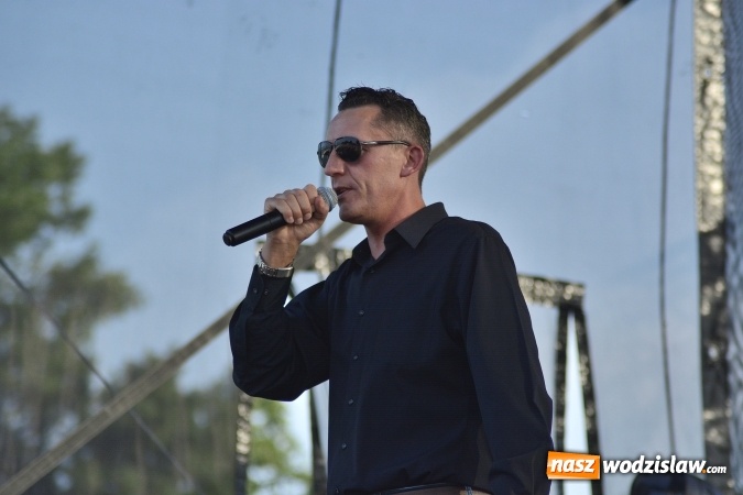 Zdjęcie w galerii na portalu naszwodzislaw.com: Wakacyjna impreza w klimacie Disco-Polo z Zenkiem Martyniukiem i zespołem Boys wiadomości z regionu