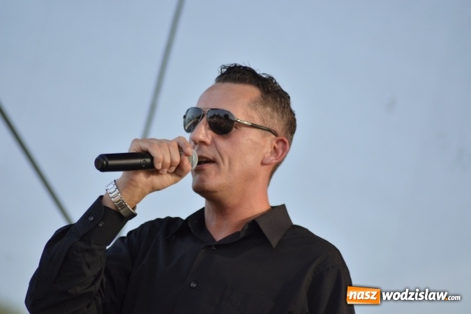 Zdjęcie w galerii na portalu naszwodzislaw.com: Wakacyjna impreza w klimacie Disco-Polo z Zenkiem Martyniukiem i zespołem Boys wiadomości z regionu