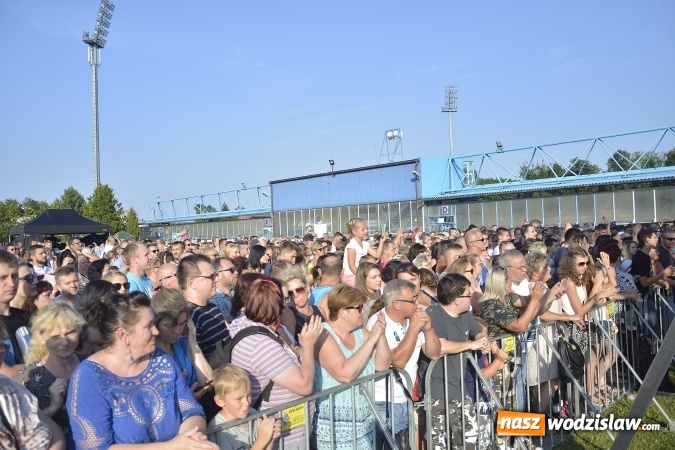 Zdjęcie w galerii na portalu naszwodzislaw.com: Wakacyjna impreza w klimacie Disco-Polo z Zenkiem Martyniukiem i zespołem Boys wiadomości z regionu