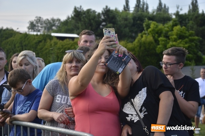 Zdjęcie w galerii na portalu naszwodzislaw.com: Wakacyjna impreza w klimacie Disco-Polo z Zenkiem Martyniukiem i zespołem Boys wiadomości z regionu