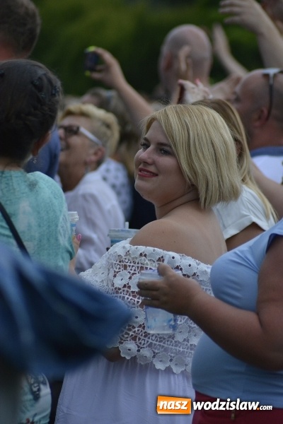 Zdjęcie w galerii na portalu naszwodzislaw.com: Wakacyjna impreza w klimacie Disco-Polo z Zenkiem Martyniukiem i zespołem Boys wiadomości z regionu