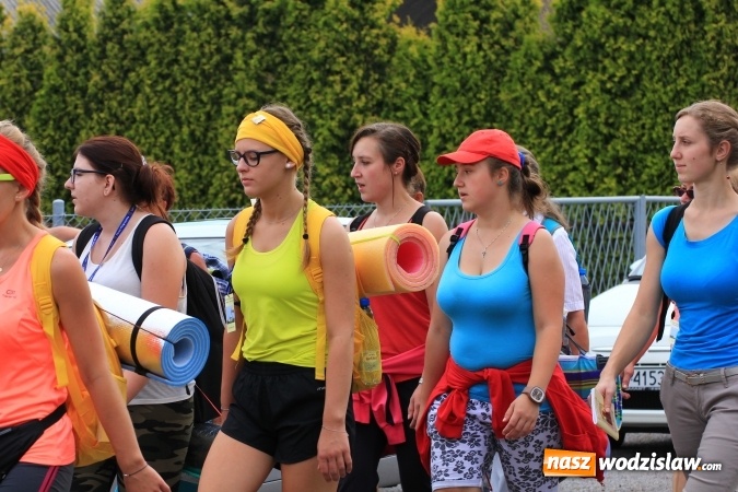 Zdjęcie w galerii na portalu naszwodzislaw.com: Pielgrzymi z Lubomi ruszyli w drogę. Przed nimi 4 dni maszerowania i modlitwy wiadomości z regionu