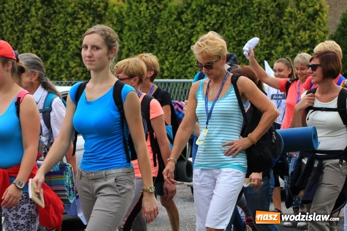 Zdjęcie w galerii na portalu naszwodzislaw.com: Pielgrzymi z Lubomi ruszyli w drogę. Przed nimi 4 dni maszerowania i modlitwy wiadomości z regionu