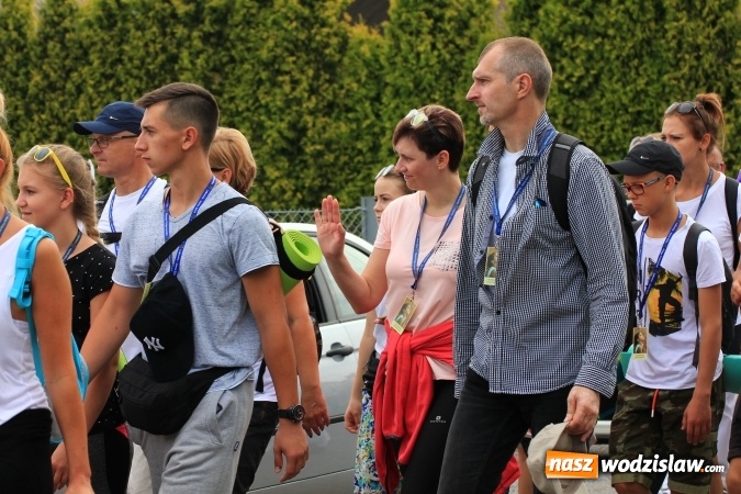 Zdjęcie w galerii na portalu naszwodzislaw.com: Pielgrzymi z Lubomi ruszyli w drogę. Przed nimi 4 dni maszerowania i modlitwy wiadomości z regionu