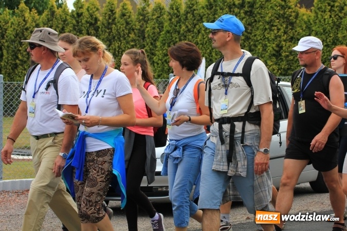 Zdjęcie w galerii na portalu naszwodzislaw.com: Pielgrzymi z Lubomi ruszyli w drogę. Przed nimi 4 dni maszerowania i modlitwy wiadomości z regionu