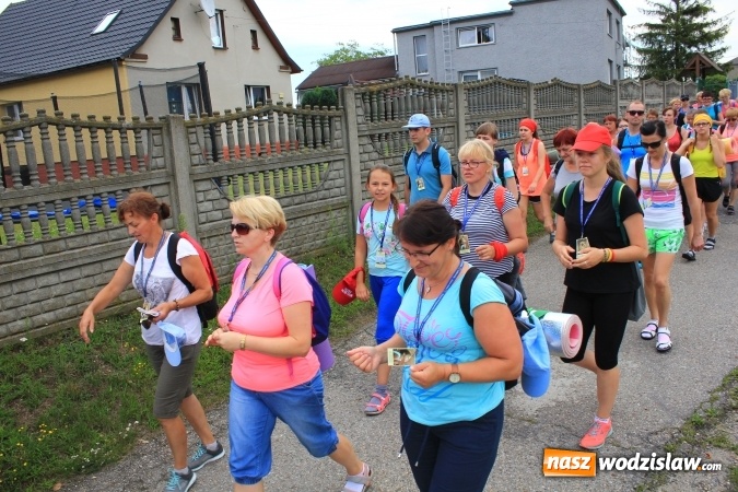 Zdjęcie w galerii na portalu naszwodzislaw.com: Pielgrzymi z Lubomi ruszyli w drogę. Przed nimi 4 dni maszerowania i modlitwy wiadomości z regionu