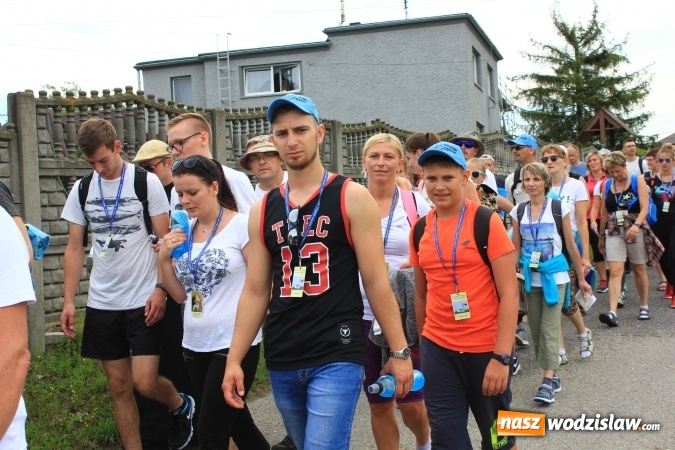 Zdjęcie w galerii na portalu naszwodzislaw.com: Pielgrzymi z Lubomi ruszyli w drogę. Przed nimi 4 dni maszerowania i modlitwy wiadomości z regionu