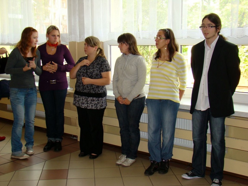 Zdjęcie w galerii na portalu naszwodzislaw.com: Przywieźli z Niemiec 14 kartonów książek wiadomości z regionu