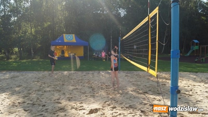 Zdjęcie w galerii na portalu naszwodzislaw.com: Turniej siatkówki plażowej z Gminnym Ośrodkiem Sportu w Mszanie wiadomości z regionu
