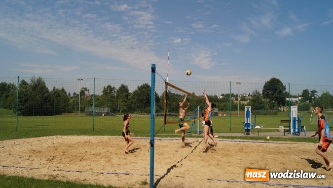 Zdjęcie w galerii na portalu naszwodzislaw.com: Turniej siatkówki plażowej z Gminnym Ośrodkiem Sportu w Mszanie wiadomości z regionu