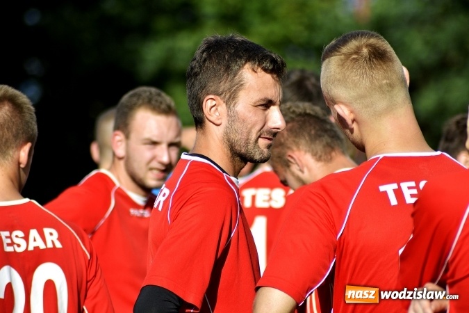 Zdjęcie w galerii na portalu naszwodzislaw.com: Sparingowe granie przy Młodzieżowej. Gwiazda Skrzyszów minimalnie lepsza od Naprzodu Zawada wiadomości z regionu