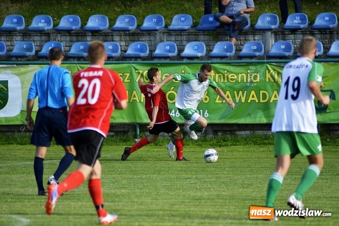 Zdjęcie w galerii na portalu naszwodzislaw.com: Sparingowe granie przy Młodzieżowej. Gwiazda Skrzyszów minimalnie lepsza od Naprzodu Zawada wiadomości z regionu