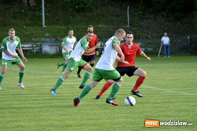 Zdjęcie w galerii na portalu naszwodzislaw.com: Sparingowe granie przy Młodzieżowej. Gwiazda Skrzyszów minimalnie lepsza od Naprzodu Zawada wiadomości z regionu