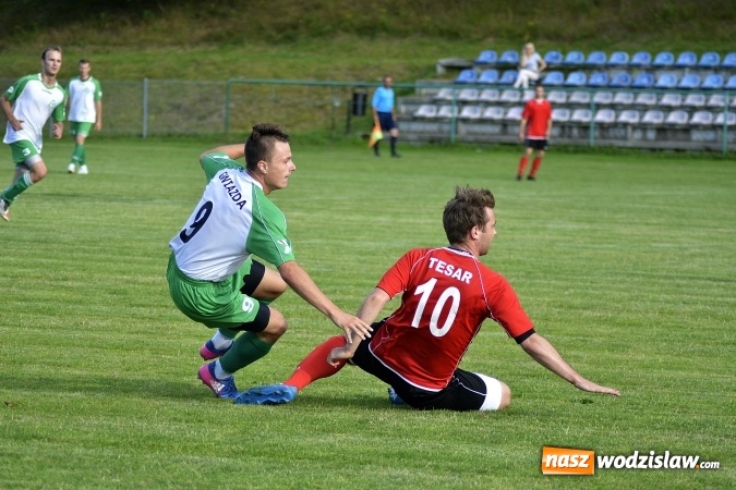 Zdjęcie w galerii na portalu naszwodzislaw.com: Sparingowe granie przy Młodzieżowej. Gwiazda Skrzyszów minimalnie lepsza od Naprzodu Zawada wiadomości z regionu