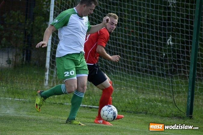 Zdjęcie w galerii na portalu naszwodzislaw.com: Sparingowe granie przy Młodzieżowej. Gwiazda Skrzyszów minimalnie lepsza od Naprzodu Zawada wiadomości z regionu