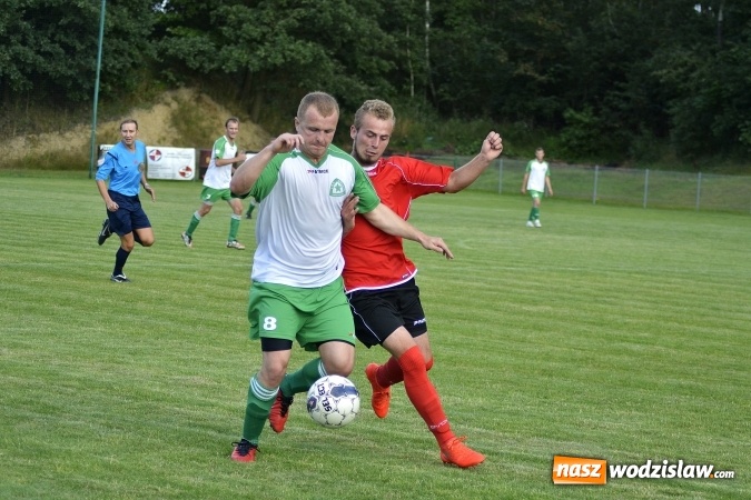 Zdjęcie w galerii na portalu naszwodzislaw.com: Sparingowe granie przy Młodzieżowej. Gwiazda Skrzyszów minimalnie lepsza od Naprzodu Zawada wiadomości z regionu