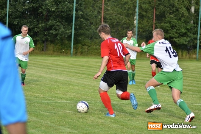 Zdjęcie w galerii na portalu naszwodzislaw.com: Sparingowe granie przy Młodzieżowej. Gwiazda Skrzyszów minimalnie lepsza od Naprzodu Zawada wiadomości z regionu