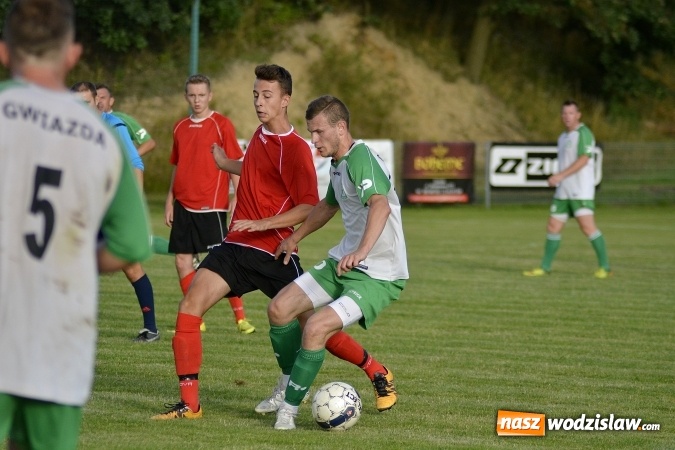 Zdjęcie w galerii na portalu naszwodzislaw.com: Sparingowe granie przy Młodzieżowej. Gwiazda Skrzyszów minimalnie lepsza od Naprzodu Zawada wiadomości z regionu