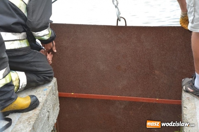 Zdjęcie w galerii na portalu naszwodzislaw.com: Doszło do uszkodzenia śluzy wodnej w zbiorniku na Balatonie. Poziom wody znacznie się obniżył! wiadomości z regionu
