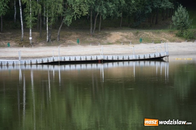 Zdjęcie w galerii na portalu naszwodzislaw.com: Doszło do uszkodzenia śluzy wodnej w zbiorniku na Balatonie. Poziom wody znacznie się obniżył! wiadomości z regionu