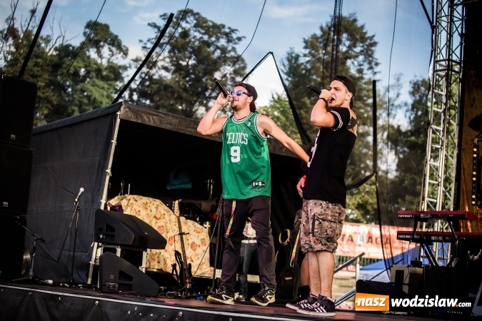 Zdjęcie w galerii na portalu naszwodzislaw.com: Kamil Bednarek na finał pierwszego dnia 14. edycji Najcieplejszego Miejsca na Ziemi wiadomości z regionu