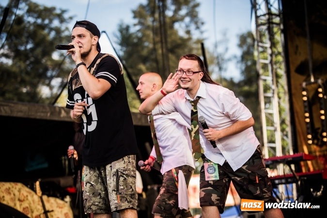 Zdjęcie w galerii na portalu naszwodzislaw.com: Kamil Bednarek na finał pierwszego dnia 14. edycji Najcieplejszego Miejsca na Ziemi wiadomości z regionu