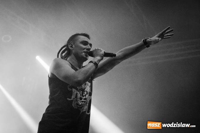 Zdjęcie w galerii na portalu naszwodzislaw.com: Kamil Bednarek na finał pierwszego dnia 14. edycji Najcieplejszego Miejsca na Ziemi wiadomości z regionu