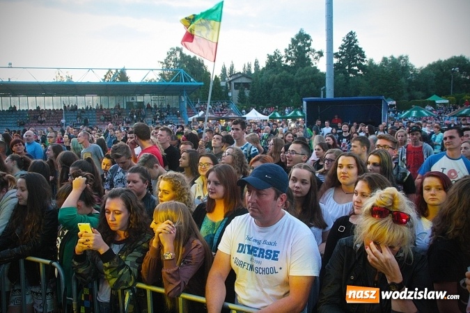 Zdjęcie w galerii na portalu naszwodzislaw.com: Kamil Bednarek na finał pierwszego dnia 14. edycji Najcieplejszego Miejsca na Ziemi wiadomości z regionu
